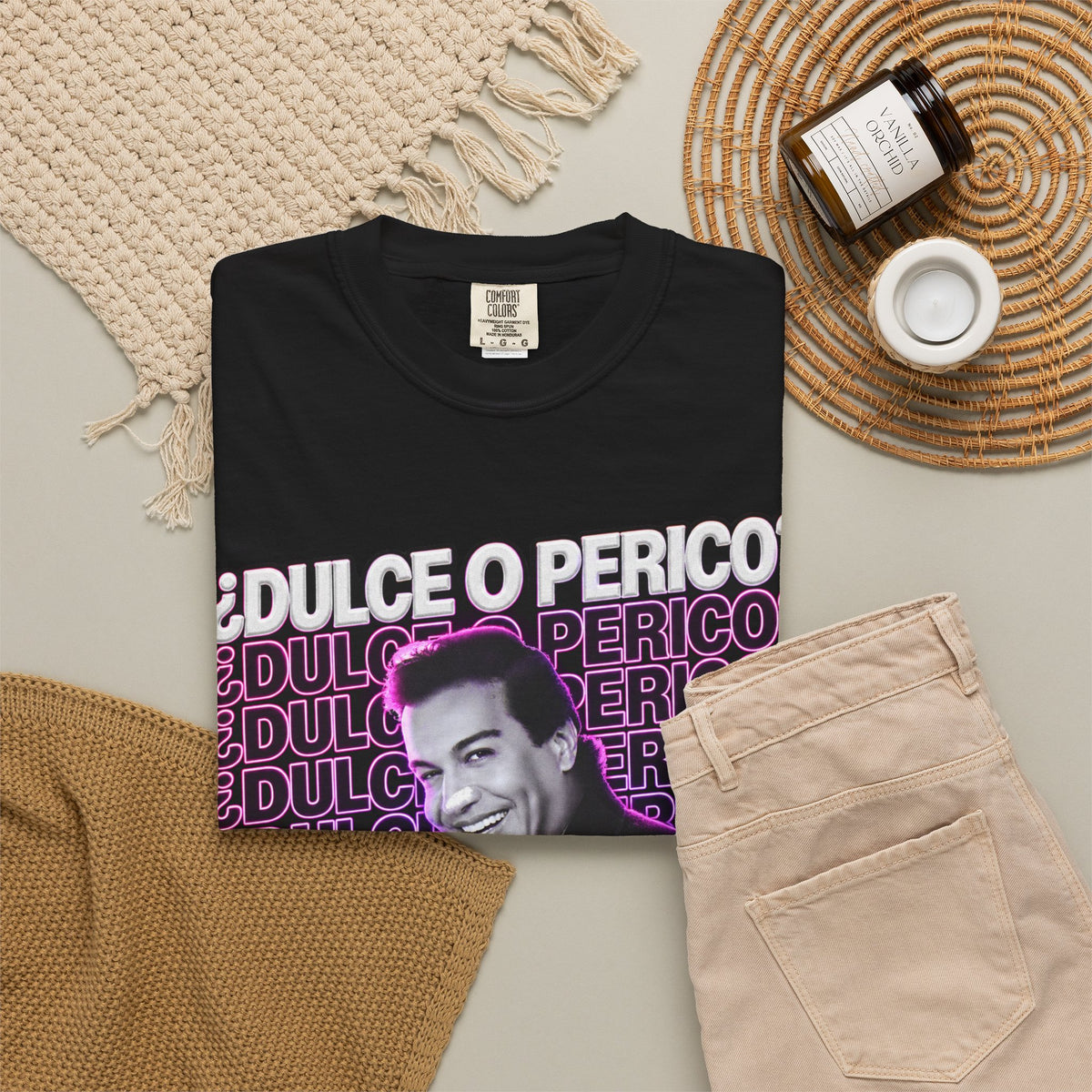 ¿Dulce o Perico? Vintage Graphic T-Shirt