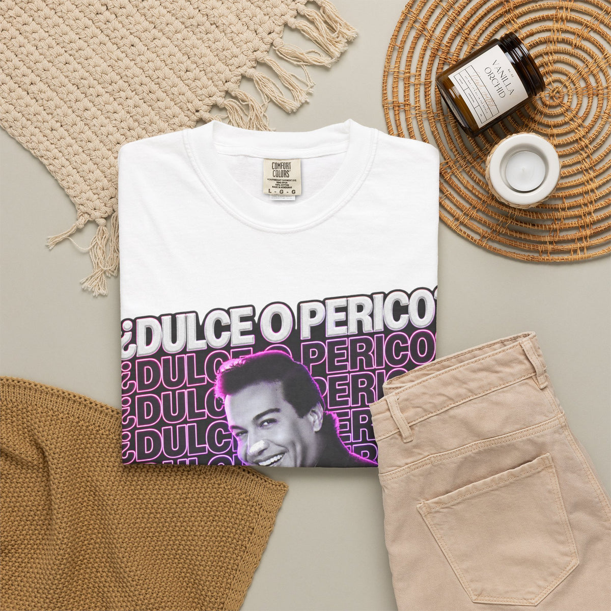 ¿Dulce o Perico? Vintage Graphic T-Shirt
