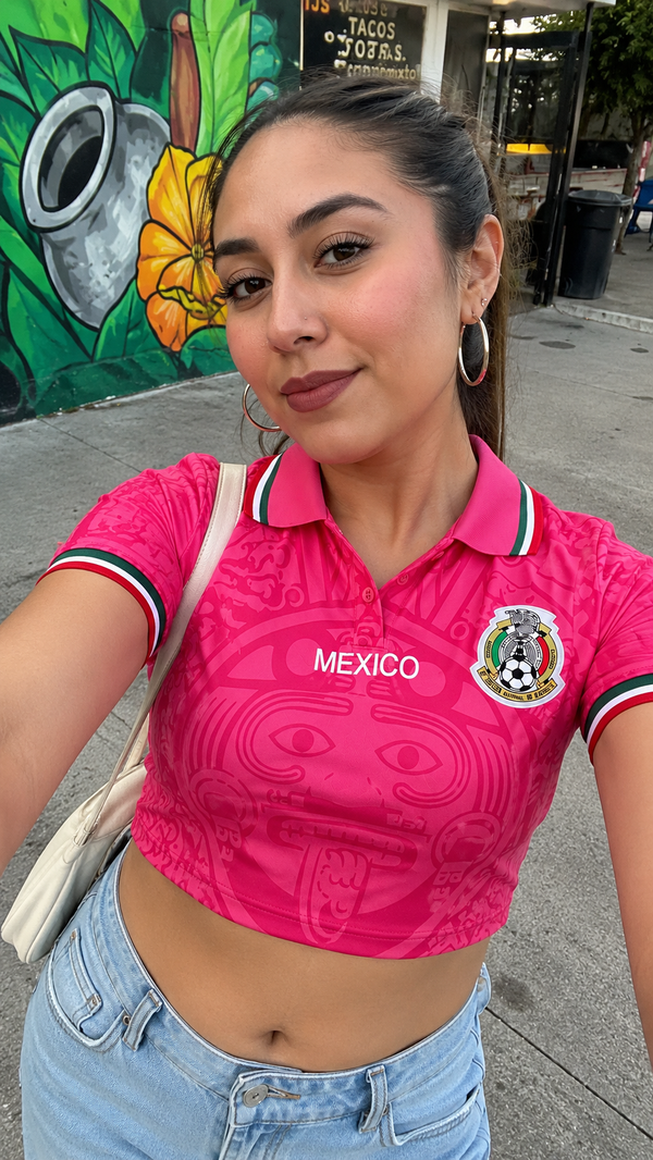 Laura, 24